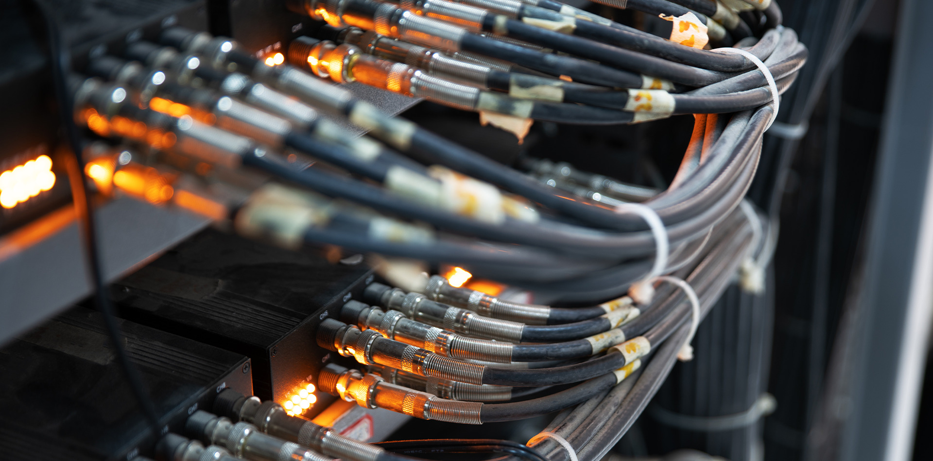 三立電機工業株式会社は埼玉県入間市に拠点を置き、ロボットケーブル、特殊ケーブル、ハーネス加工などの製造を行っております。